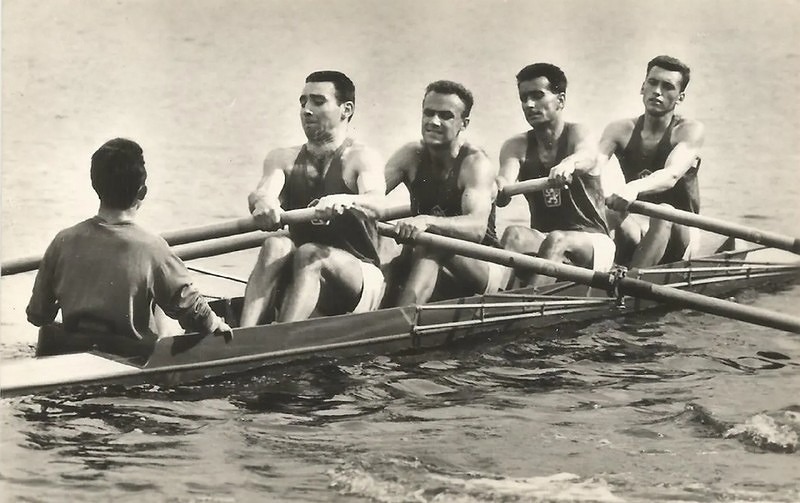 Čtyřka s kormidelníkem OH 1964 - (korm. A. Poisl, J. Štefan, J. Starosta, R. Líbal, K. Karafiát